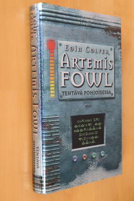 Eoin Colfer : Artemis Fowl Tehtävä pohjoisessa ( 1.p. 2002 )