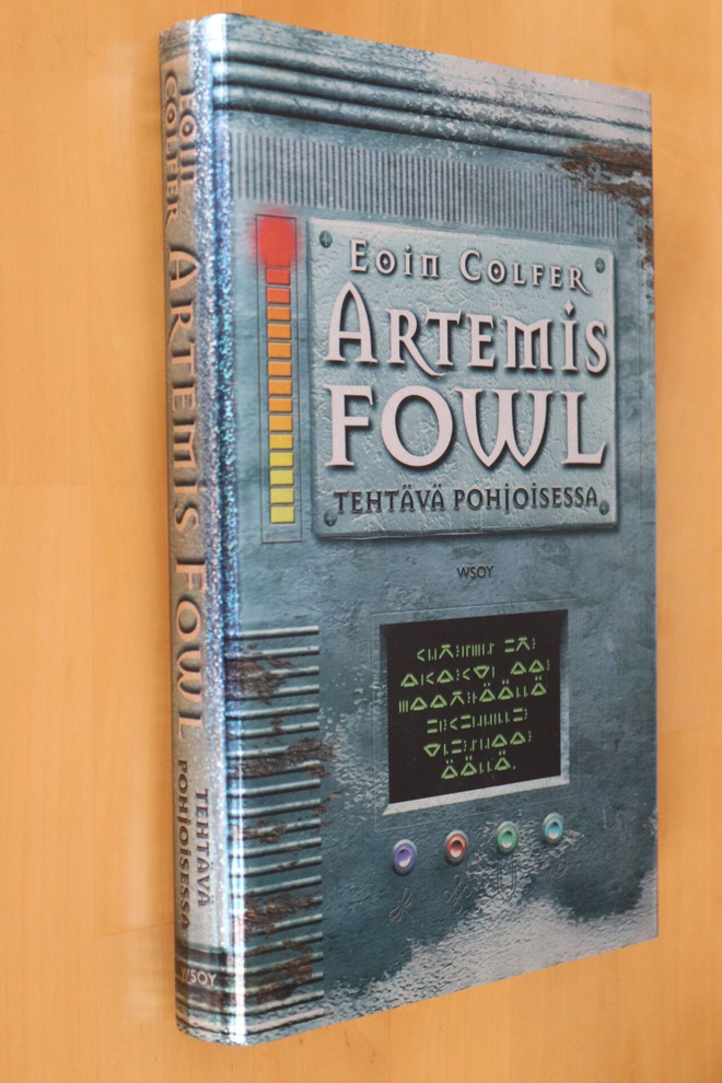 Eoin Colfer : Artemis Fowl Tehtävä pohjoisessa ( 1.p. 2002 )