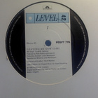 LEVEL 42 :: LEAVING ME NOW :: VINYYLI 10" LIMITED UK -1985 - pikkukuva 3