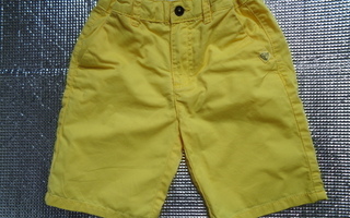 Reserved lasten shortsit koko 134 cm