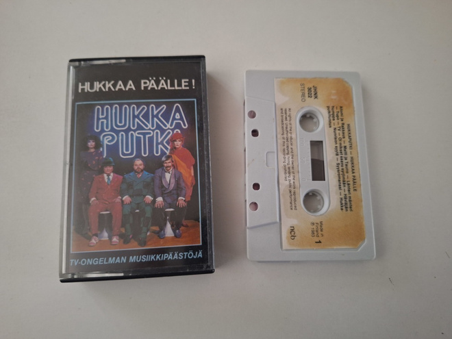 HUKKAPUTKI - HUKKAA PÄÄLLE c-kasetti