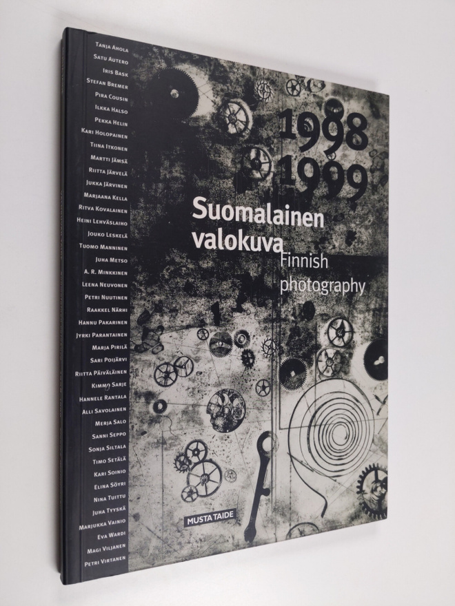 Valokuvan taide : suomalainen valokuva 1998-1999 = Finnis...