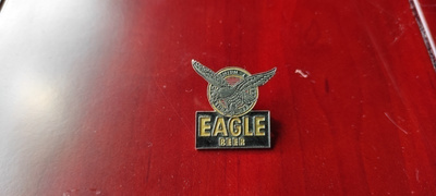Eagle Beer pinssi