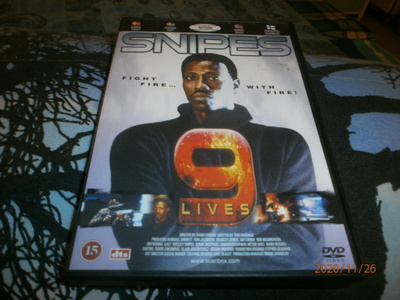 9 LIVES - DVD