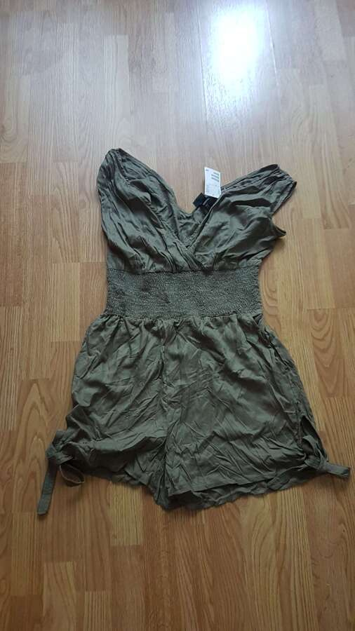 Uusi H&M shortsihaalari koko L