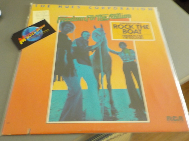 THE HUES CORPORATION - FREEDOM FOR THE STALLION M-/M- LP