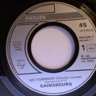 GAINSBOURG :: NO COMENT / KISS ME HARDY :: VINYYLI 7" 1985 - pikkukuva 2