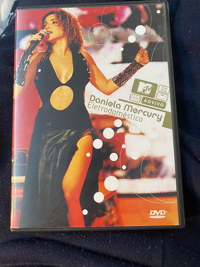 Daniela Mercury: Eletrodoméstico dvd Brasilia