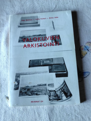 valokuvien arkistointi