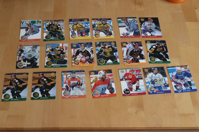19 kpl Leaf Sisu 1994 jääkiekkokortti