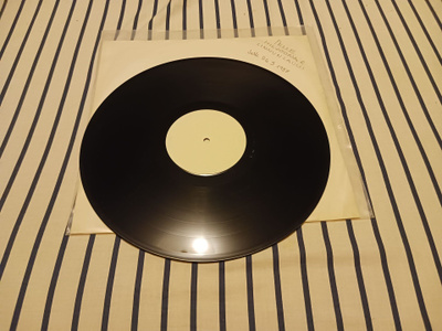 Pelle Miljoona & Linnunlaulu – Tule Kotiin Johnny lp koelevy