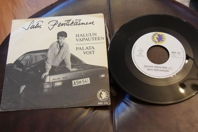 Satu Pentikäinen – Haluun Vapauteen / Palata Voit