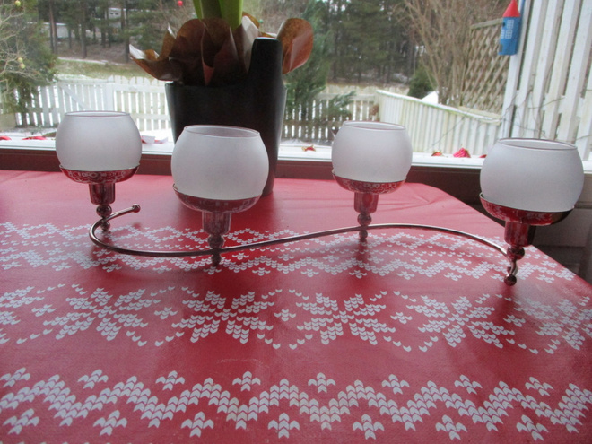 PARTYLITE HOPEAKÖYNNÖS HUURRE SOMISTEILLA