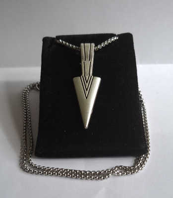 Kaulakoru Nuolen Kärki ( Stainless Steel )