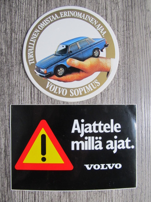 VOLVO.....2 eril. mainostarraa.