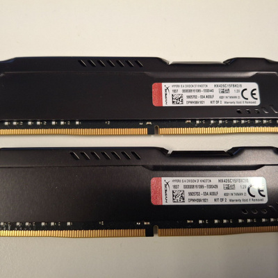 2x4GB DDR4 Kingston Fury RAM