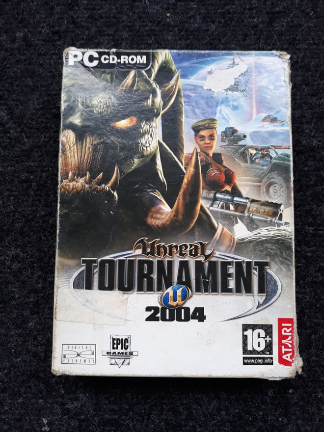 Pc ,cd rom. Unreal tournament 2004