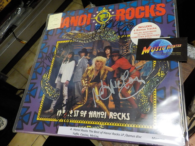 THE BEST OF HANOI ROCKS G-/EX LP+12'' NELJÄLLÄ NIMMARILLA