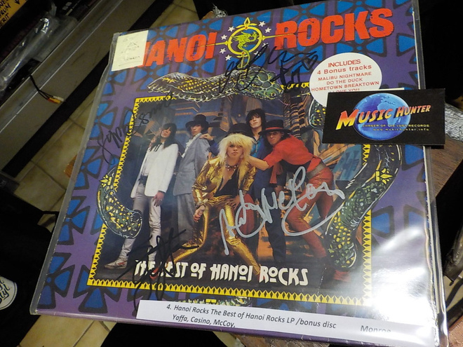 THE BEST OF HANOI ROCKS G-/EX LP+12'' NELJÄLLÄ NIMMARILLA