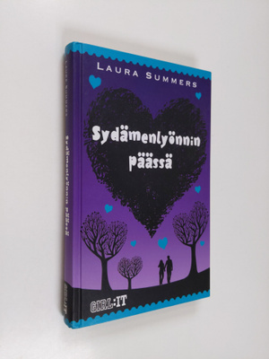 Laura Summers : Sydämenlyönnin päässä