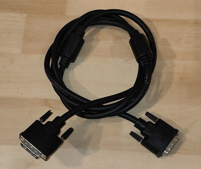 DVI-DVI kaapeli