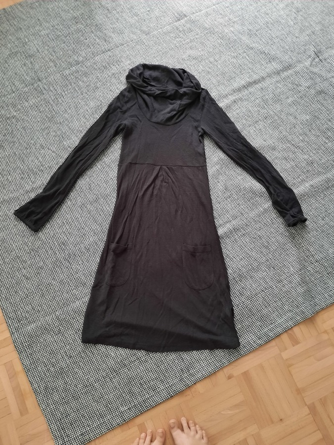 Pitkähihainen neulemekko koko xs
