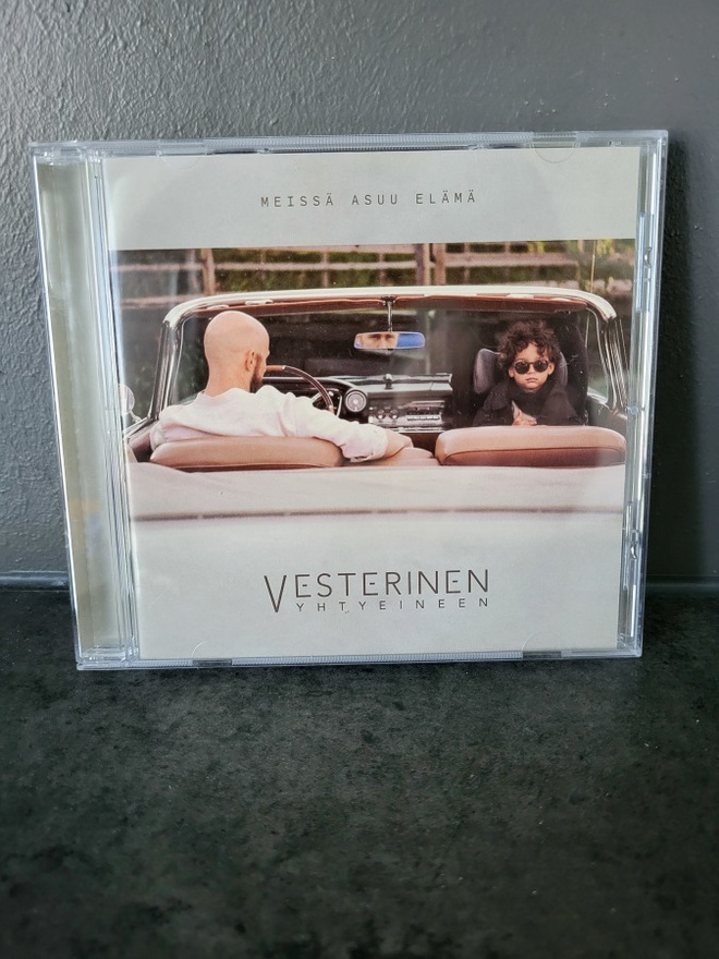 Vesterinen Yhtyeineen – Meissä Asuu Elämä (CD)