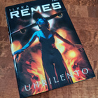 Ilkka Remes: Uhrilento - pikkukuva 1