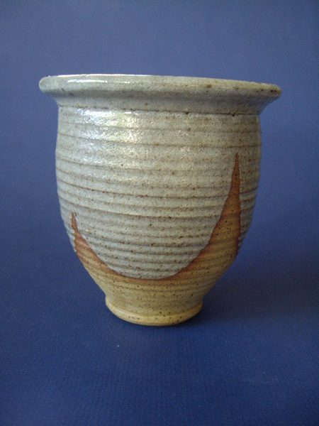Kerttu Horila KERAMIIKKA - MALJA vuodelta 1983 11,5cm