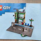 Lego City 60317 Poliisin takaa- ajo pankissa - pikkukuva 3