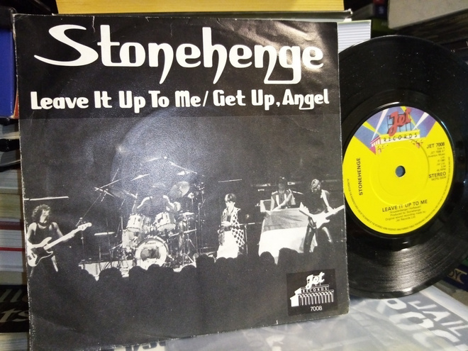 7" single : Stonehenge : Leave it up To me ( SIS POSTIKULU)