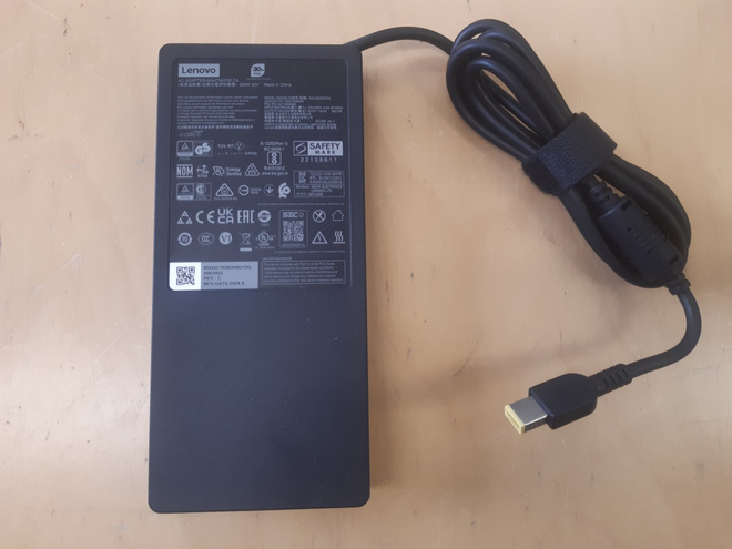 Lenovo Legion Slim 330W GaN AC Adapter (Slim tip)