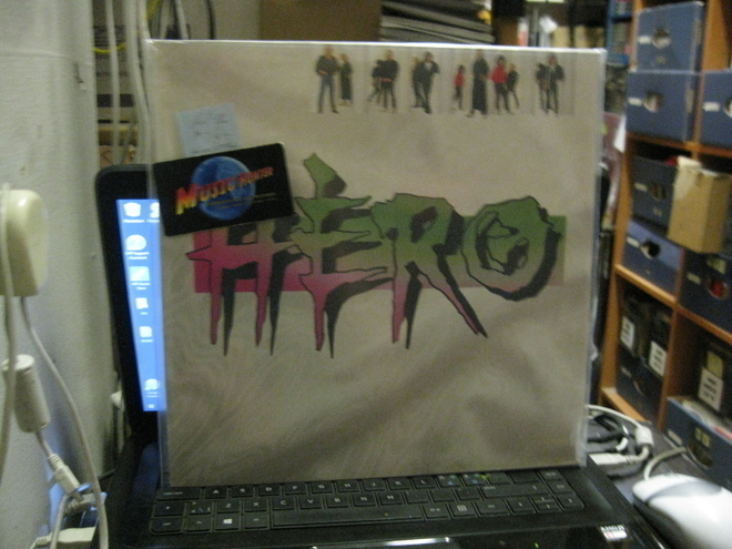 HERO - HERO LP HOL -86 + LYRIC SLEEVE M-/M-