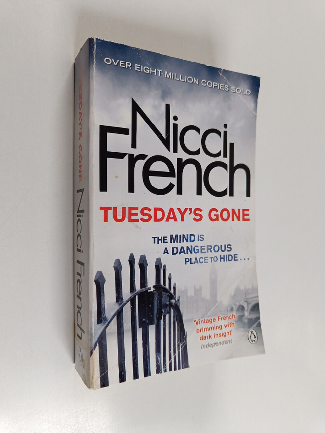 Nicci French : Tuesday's gone