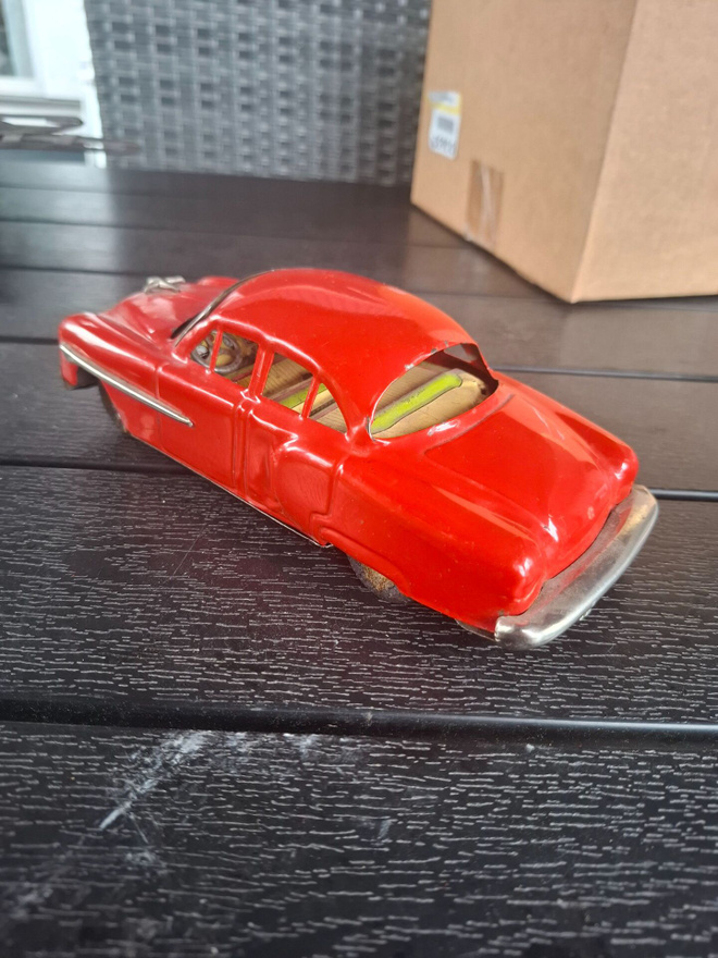 Vanha peltiauto
