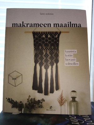 Zedenius :  Makrameen maailma ( SIS POSTIKULU)