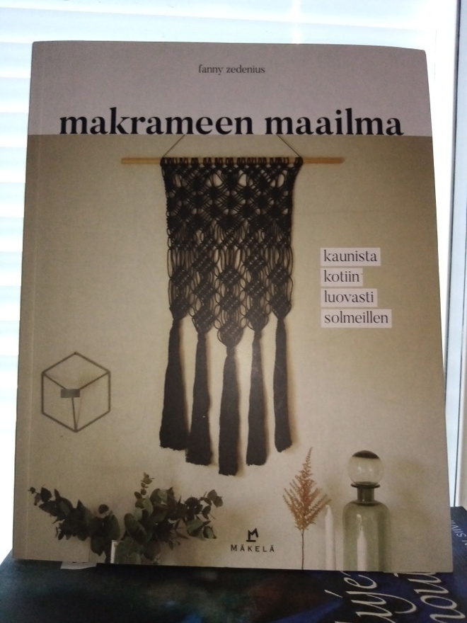 Zedenius :  Makrameen maailma ( SIS POSTIKULU)