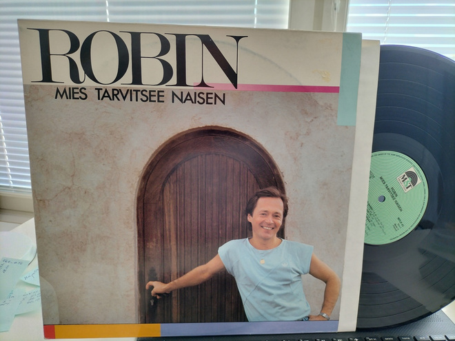 ROBIN, Mies tarvitsee naisen, LP -85 HIENO KUNTO !!