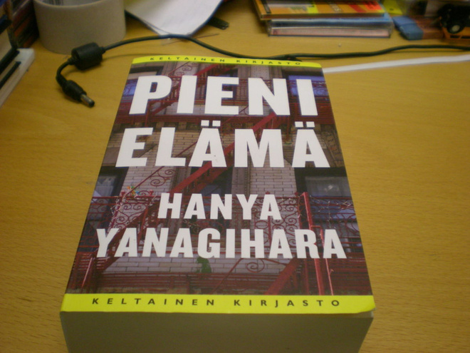 Hanya Yanaghira: Pieni eläma