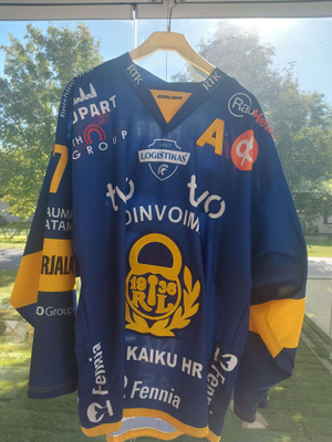 Justin Danforth #17 - Lukko 2019-20 Game Issued + signeeraus