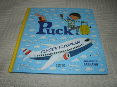 Garhamn Puck flyger flygplan