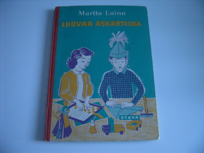 Martta Laine: LUOVAA ASKARTELUA