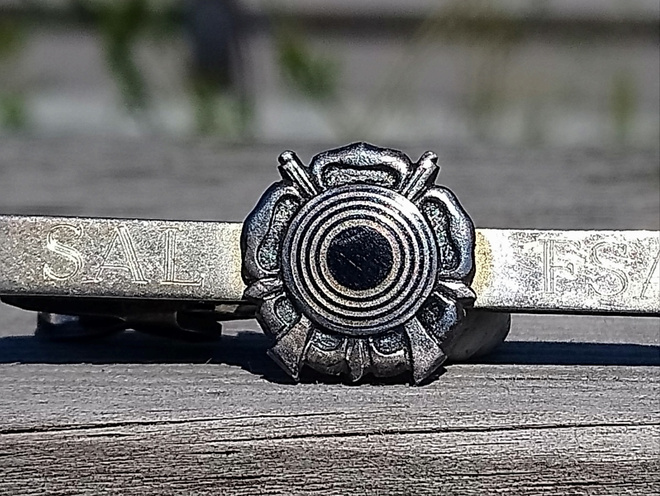 Hopeinen Solmiopidike. Pituus - 45 mm. Hyväkuntoinen