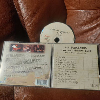 JOE BONAMASSA- a new day yesterday liveCD.