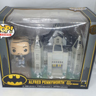 POP TOWN 13 BATMAN	(61 746)	alfred pennywort with wayne mano - pikkukuva 2