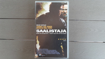 VHS: Saalistaja (Tommy Lee Jones, Benico del Toro 2002)