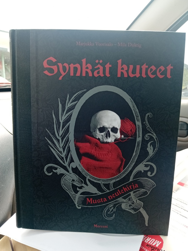 Vuorisalo - Duktig : Synkät kuteet  - musta neulekirja