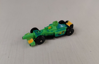 Kilpa-auto Formula Hasbro Micromachines?