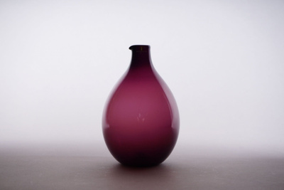 1002. Iittala 'Lintupullo', Timo Sarpaneva, signeerattu.