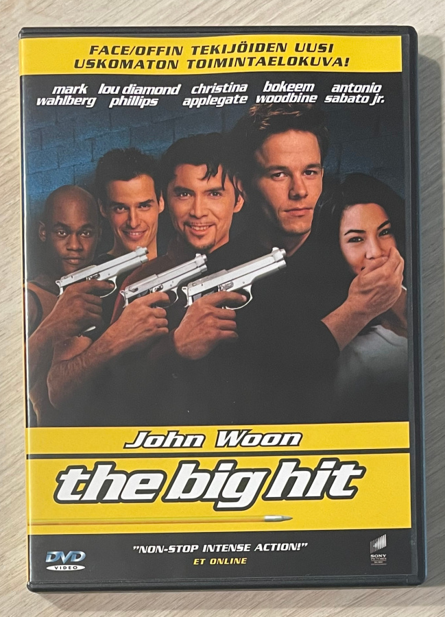 John Woon THE BIG HIT (1998) Mark Wahlberg  (UUSI)
